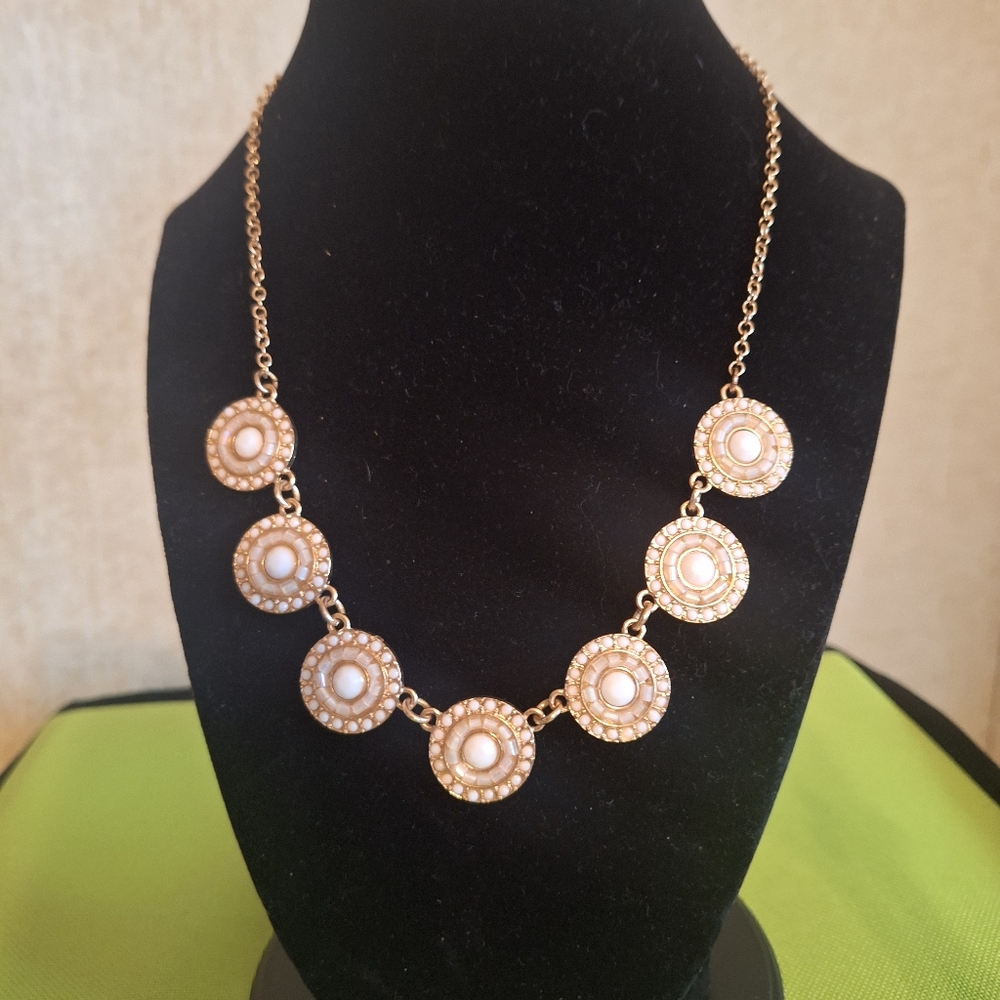 Elegant Gold Necklace with Faux Pearl Accents